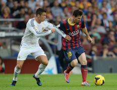 IM体育下载-包含梅西与C罗同场竞技，球迷欢呼不已的词条