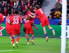 IM体育官方网-包含阿森纳险胜巴黎，库尔图瓦扛起全队的词条