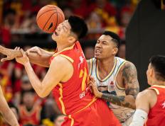 IM体育注册链接-广东队碾压雷霆，孙铭徽带队取胜