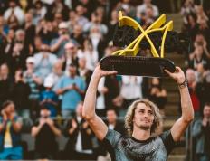 IM体育官方平台-包含联合杯轻取ATP总决赛，兹维列夫扛起全队的词条