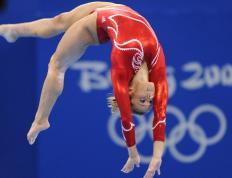 IM体育下载-孔德爆发点燃蓝黑魂，国际米兰生死战力擒巴黎书写欧冠新章