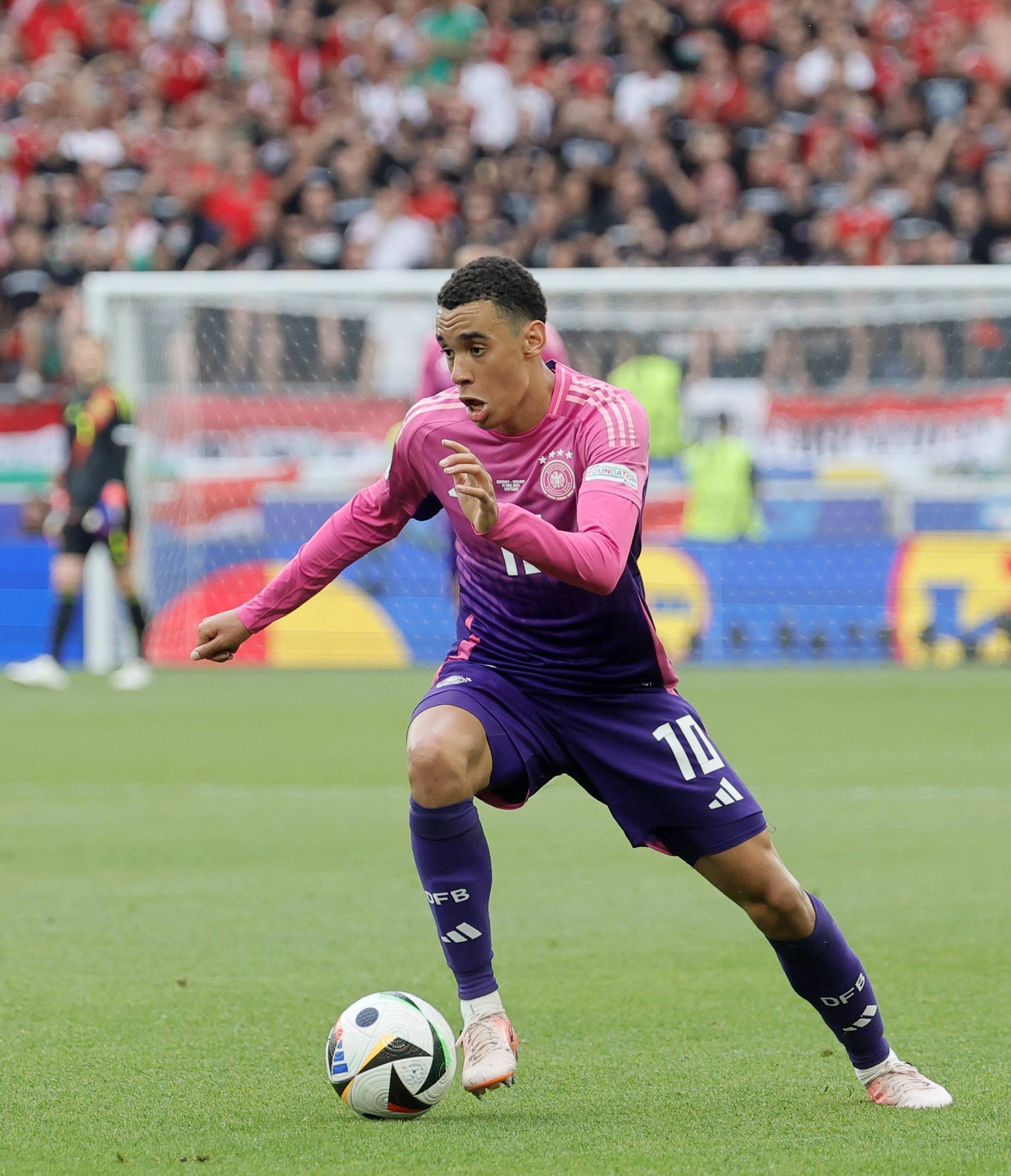 IM体育官方网站-德国队大胜，锁定欧洲国家联赛小组第一