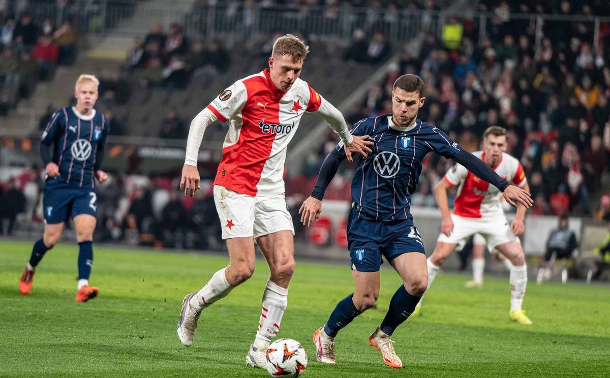 IM体育官网入口-马尔默在比赛中展现出色进攻火力