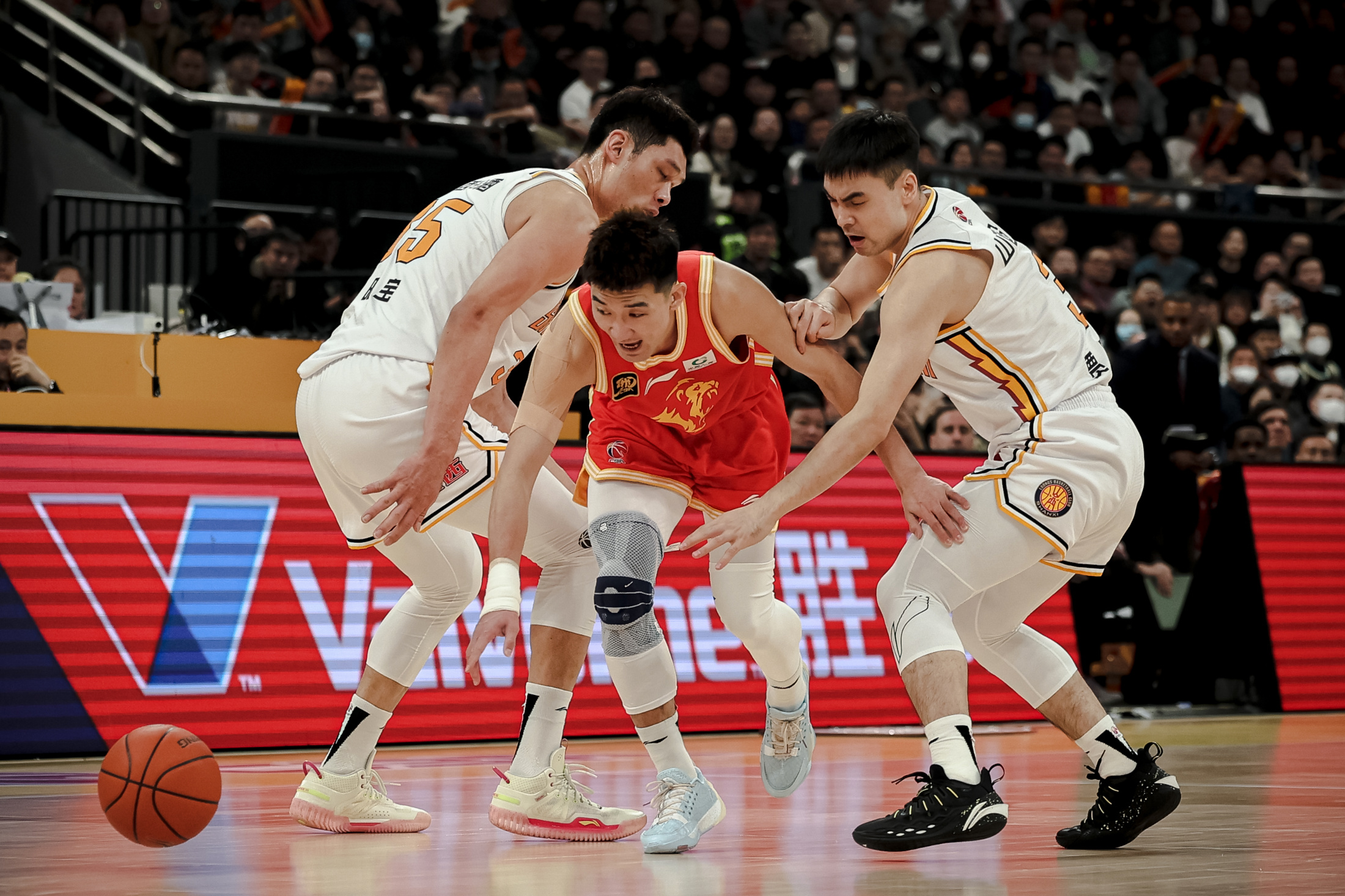 IM Sport-男子篮球联赛各队风采尽显,实力悬殊的简单介绍