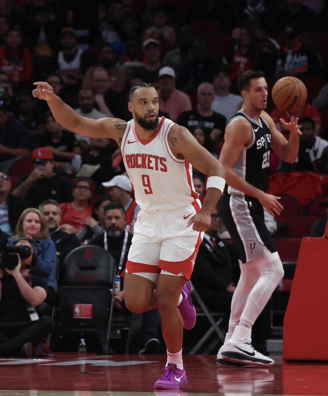 IM体育网页版登录入口-马刺爆冷火箭,拉文关键制胜