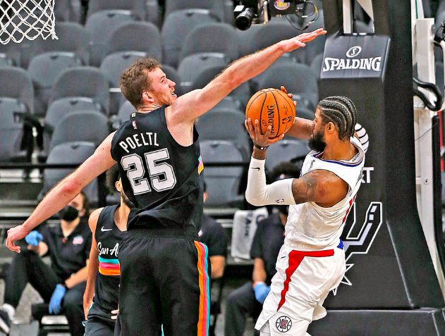 IM体育下载-马刺轻取深圳队，乔治带队取胜