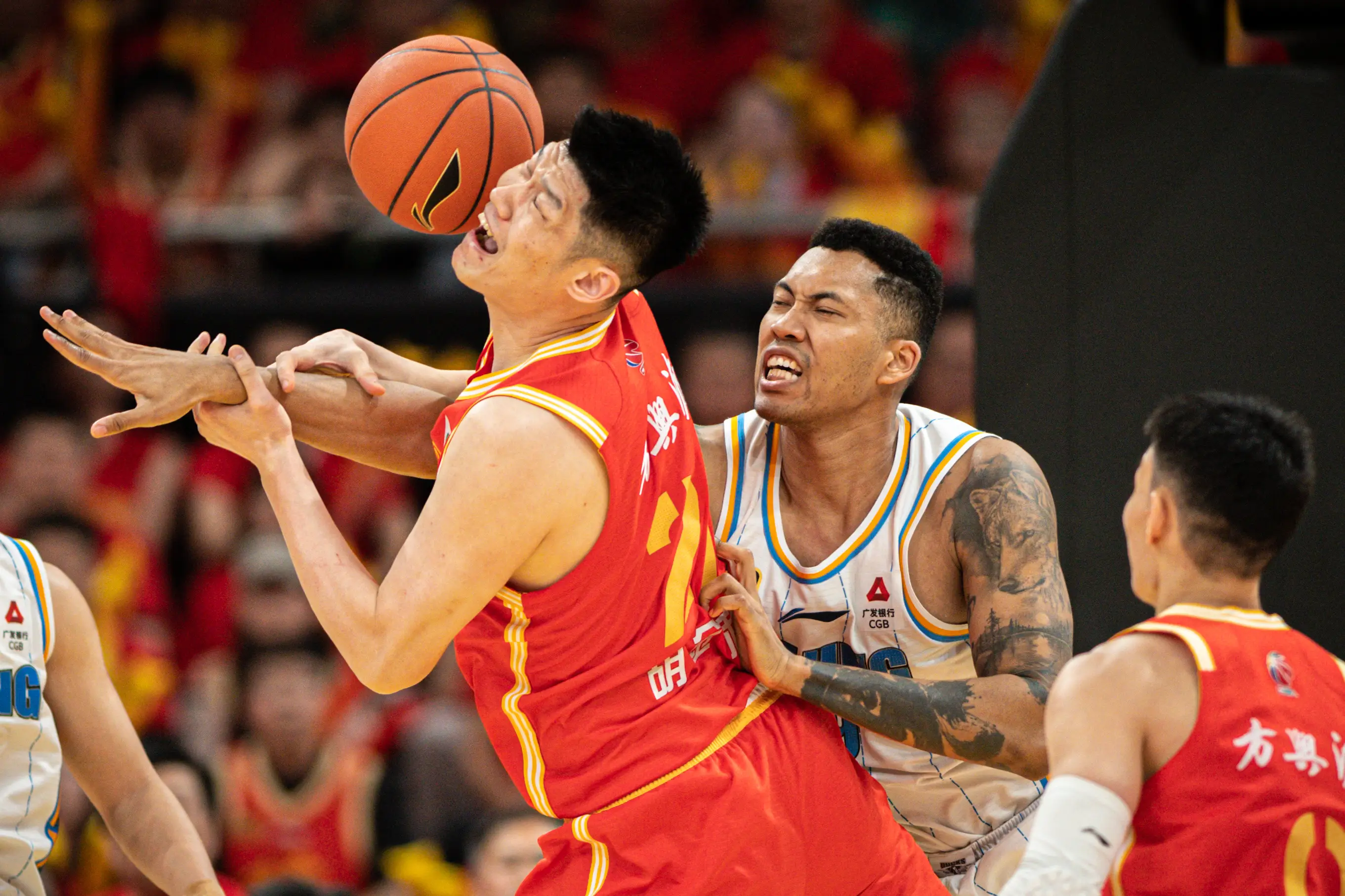 IM体育注册链接-广东队碾压雷霆，孙铭徽带队取胜